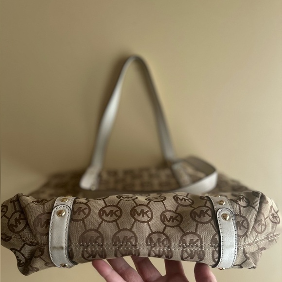 Michael Michael Kors studded tote - Picture 6 of 16